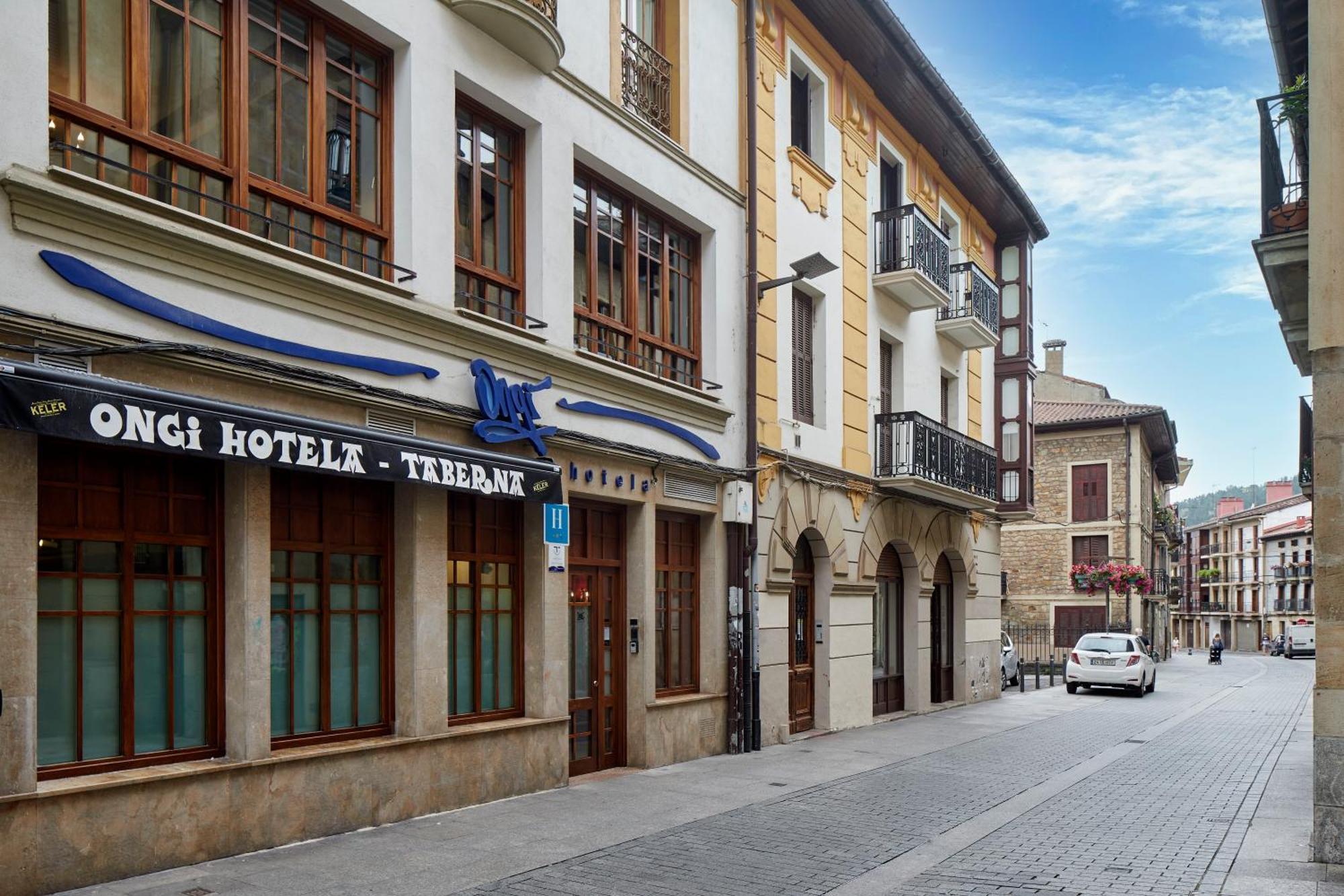 Iraipe Ongi Hotel Auto Check-In Oñate 外观 照片